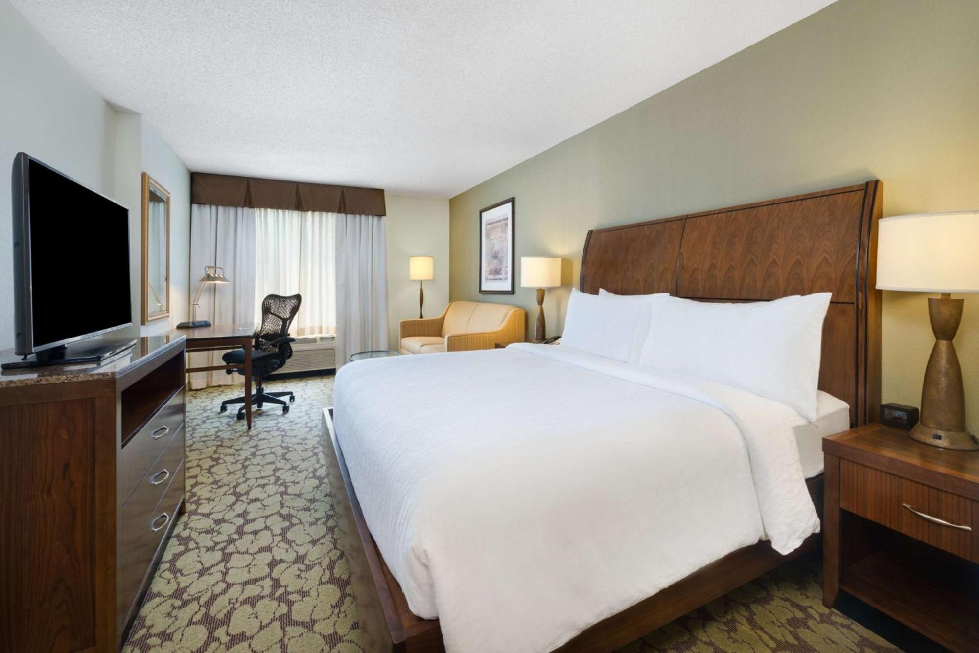 Hilton Garden Inn Atlanta North/Alpharetta Bagian luar foto