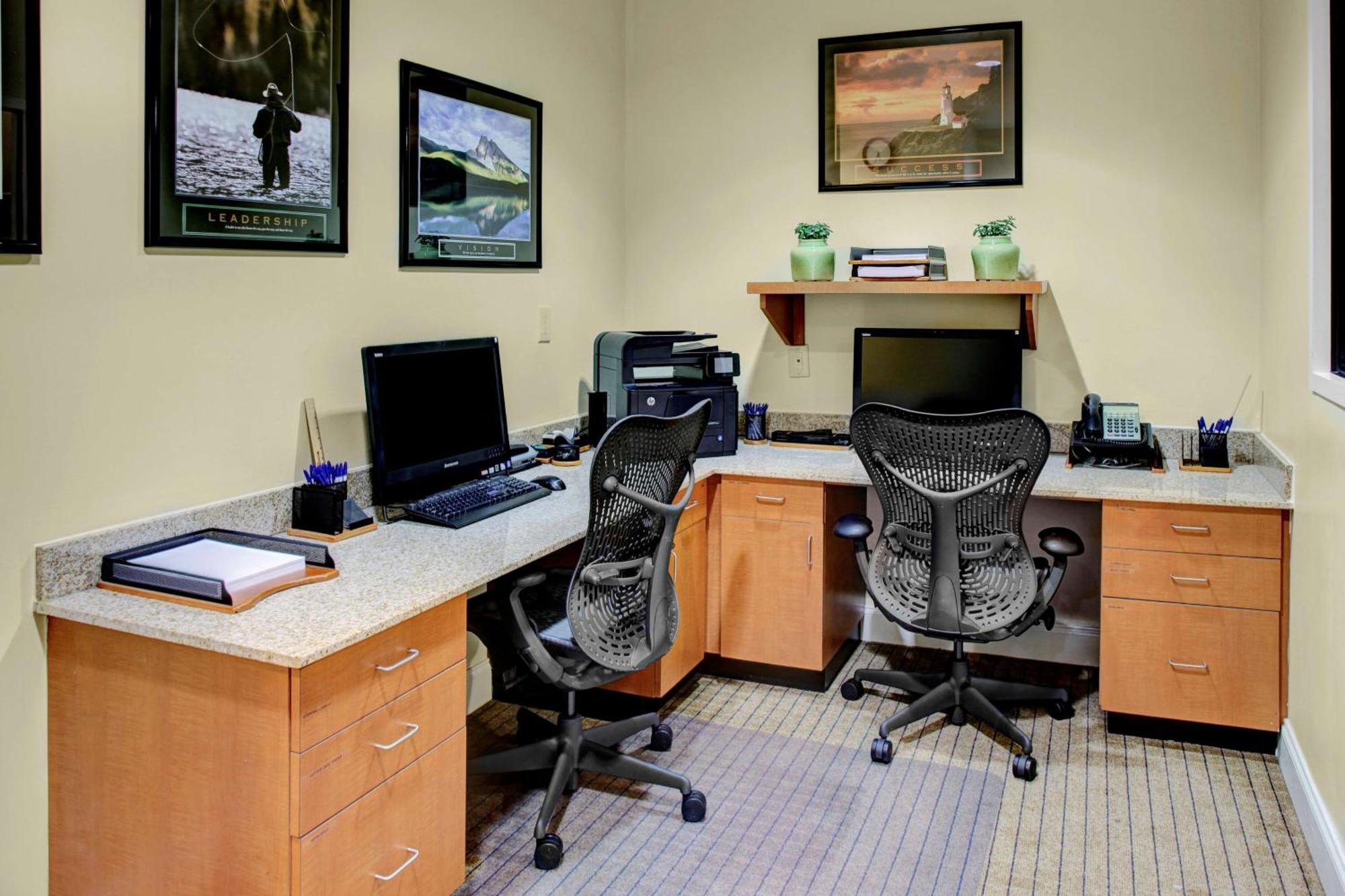 Hilton Garden Inn Atlanta North/Alpharetta Bagian luar foto
