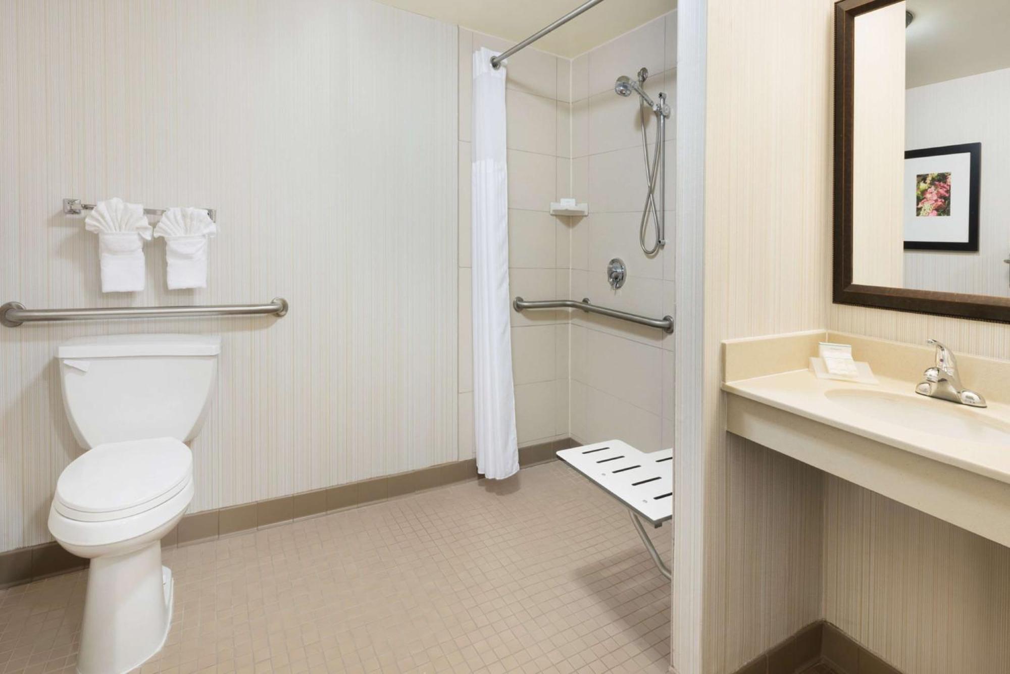 Hilton Garden Inn Atlanta North/Alpharetta Bagian luar foto