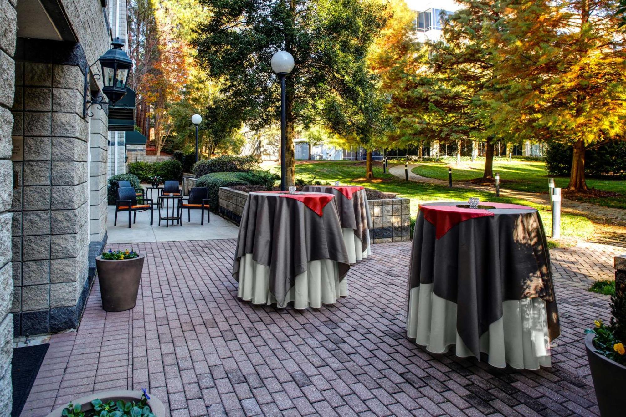 Hilton Garden Inn Atlanta North/Alpharetta Bagian luar foto